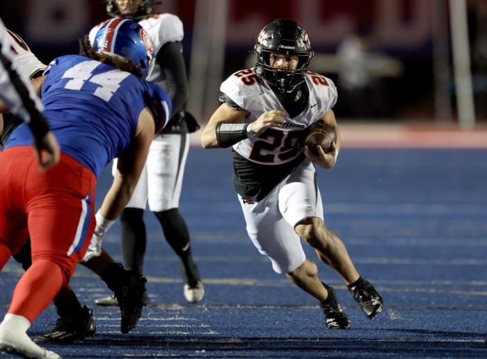 Pittsburg junior RB Elijah Bow rushed for more than 1,000 yards for the second straight season.